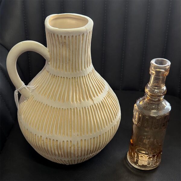 A beautiful ceramic cream & yellow vase jug